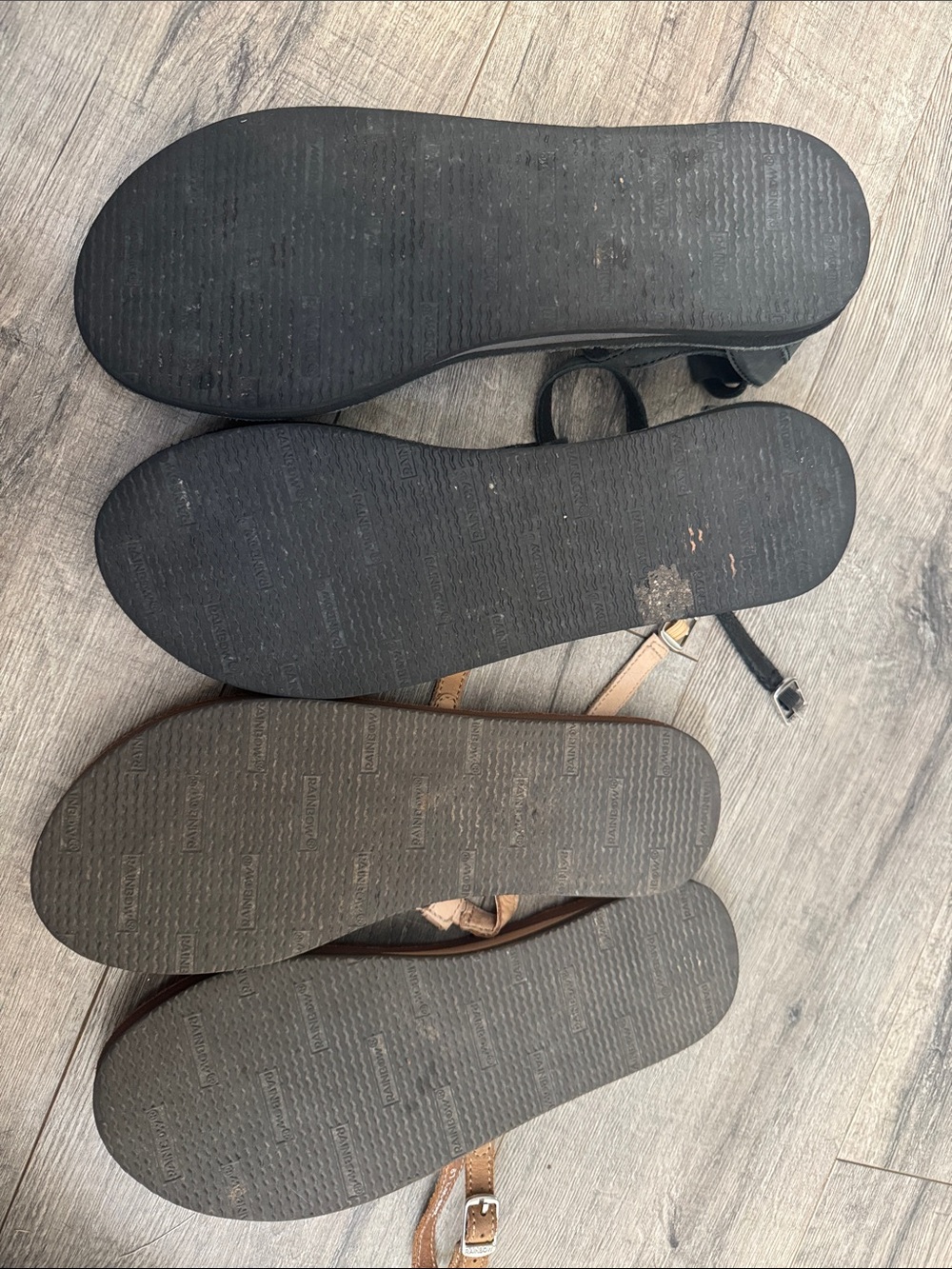 Two Pairs of Women’s Rainbow Sandals in Black and Tan Bundle - Picture 4 of 5